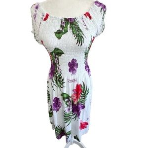 Hawaiian Dress Elastic Ruched Bodice One Size White/Purple Floral Cap Sleeves